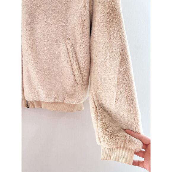 Revolve Superdown Marissa Faux Fur Hooded Jacket Medium Oatmeal - Picture 7 of 9